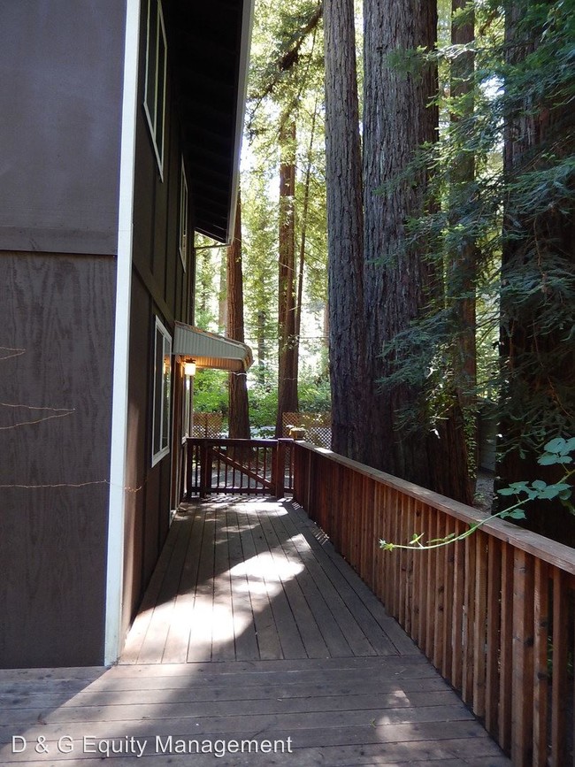 Building Photo - 2 br, 1.5 bath House - 3585 Cazadero Hwy