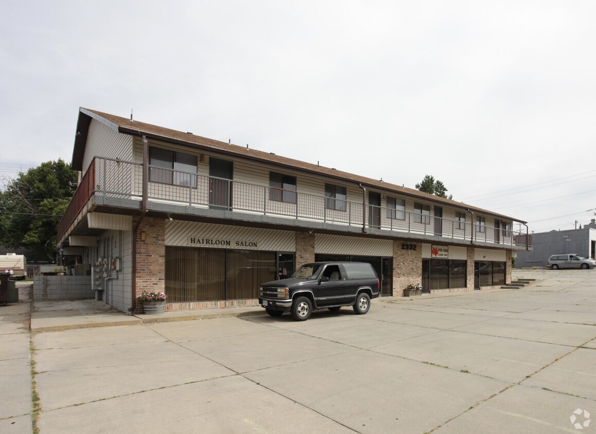 Building Photo - 2332 N Cotner Blvd