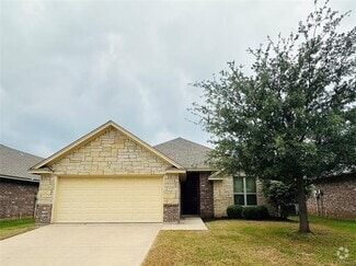 Building Photo - 1409 Lauren Ln