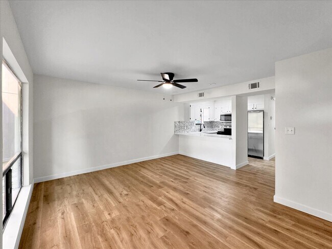 Foto del edificio - Flexible Lease Options! 2BR/2BA Townhome w...