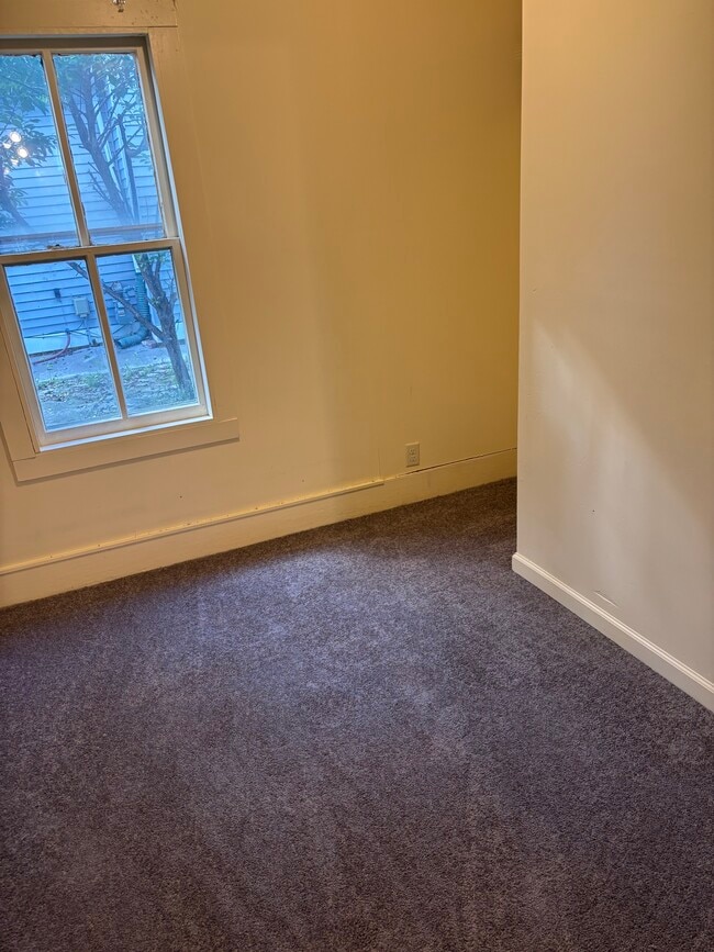 Lower bedroom - 632 Blair Ave