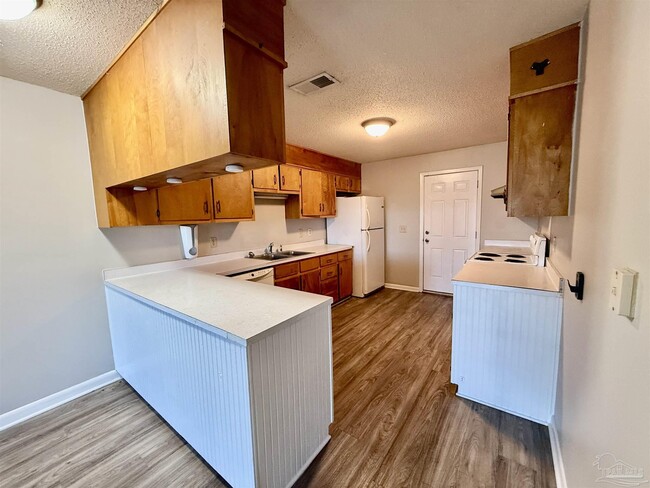 Building Photo - 3228 Santa Rosa Dr
