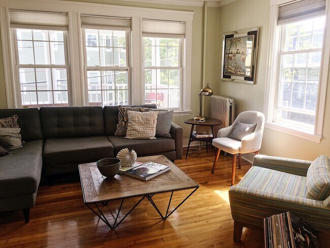 Foto del edificio - 52 Dimick St