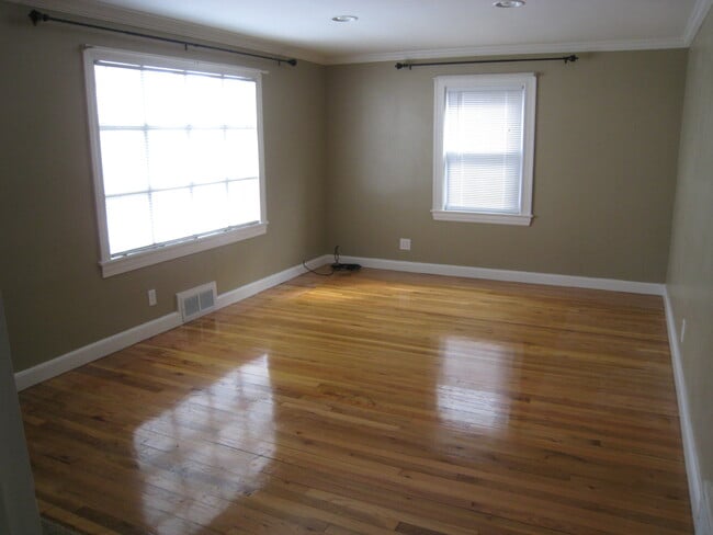 Sala de estar - 23 Safford St