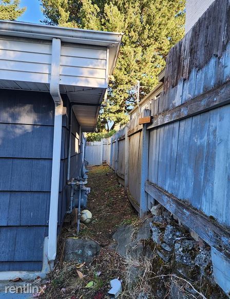 Building Photo - 4 br, 1 bath House - 1751 South Shelton St...
