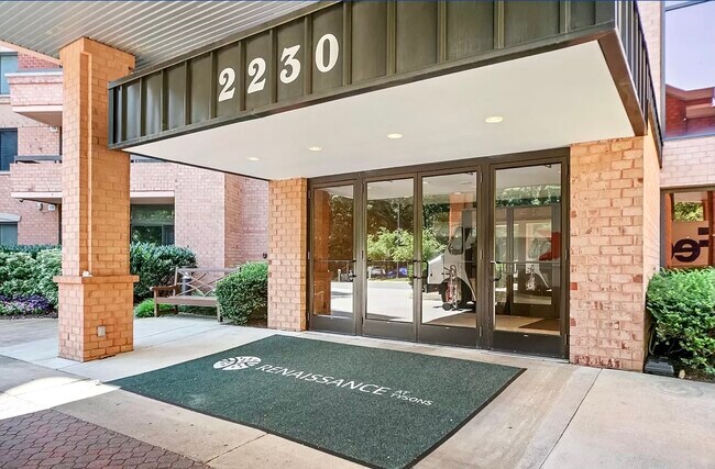 Foto del edificio - 2230 George C Marshall Dr