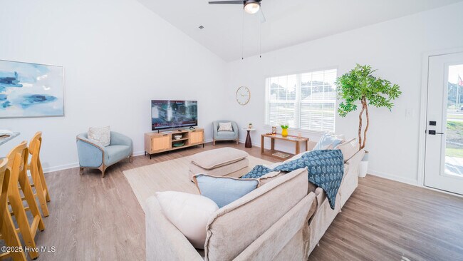 Foto del edificio - 128c Marcella Ln Ln