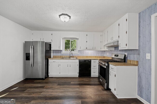 Building Photo - 880 Winfield Ct