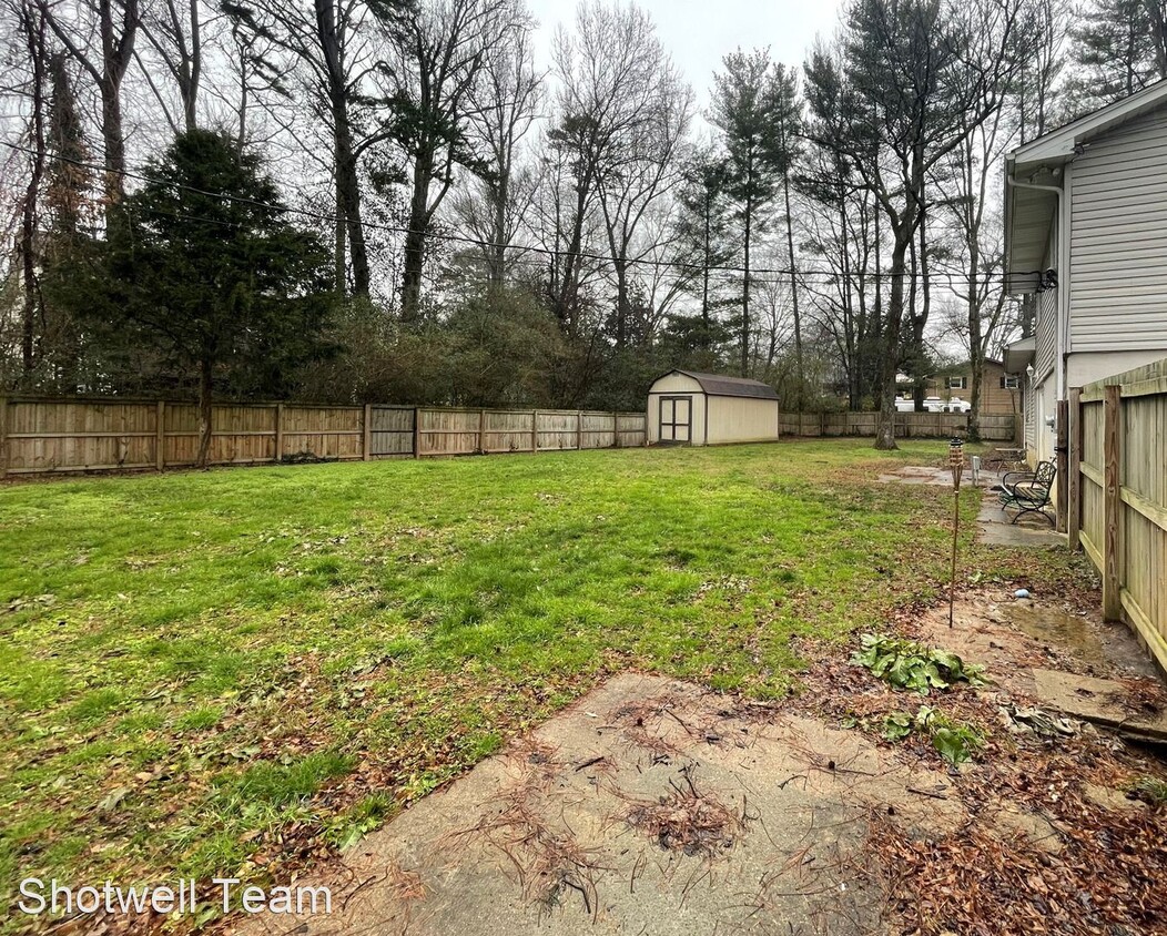 Building Photo - 4 br, 2 bath House - 8209 Sherbourne Drive