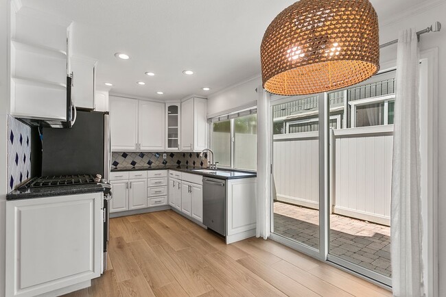 Building Photo - 14 Seascape Dr