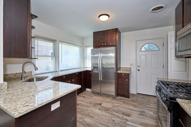 Foto del edificio - 7810 E Prairie Rd