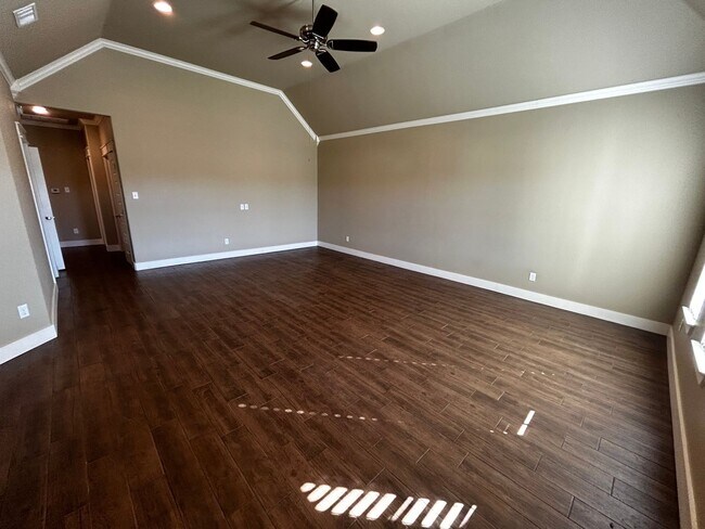 Foto del edificio - Beautiful three bedroom three-bathroom Napa home