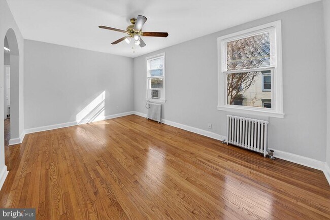 Foto del edificio - 4701 Ravenswood Rd