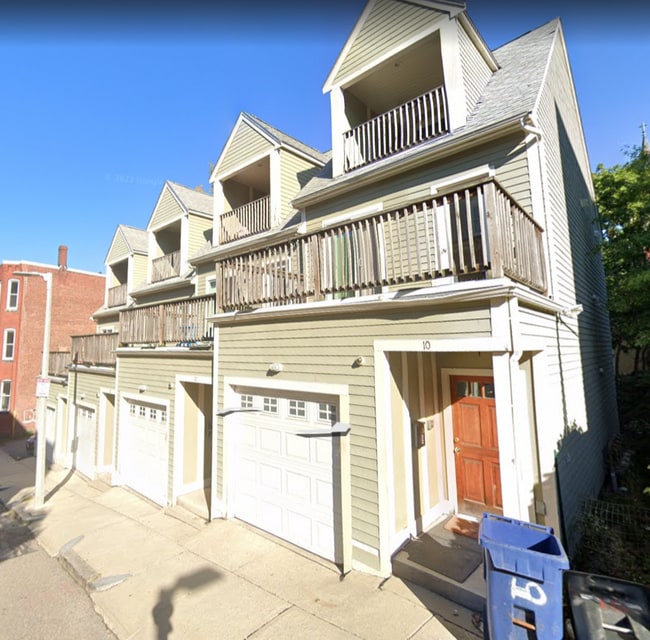 Building Photo - 13 Sewall St