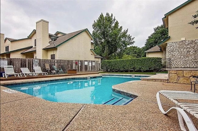 Building Photo - 12212 Brigadoon Ln