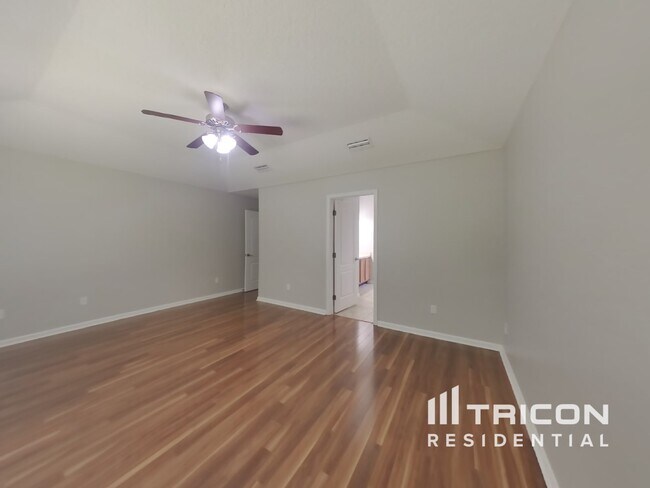 Building Photo - 495 Apple Creek Dr