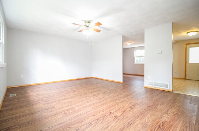 Foto del edificio - 437 S Haven Rd