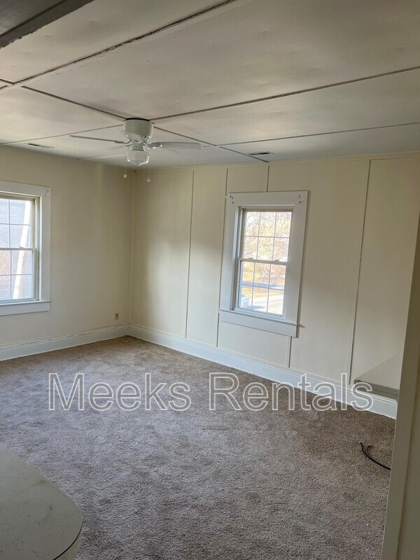 Building Photo - 506 2nd St