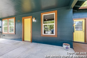 Building Photo - 322 Compton Ave