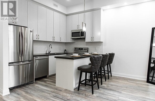 Building Photo - 1 Jarvis St