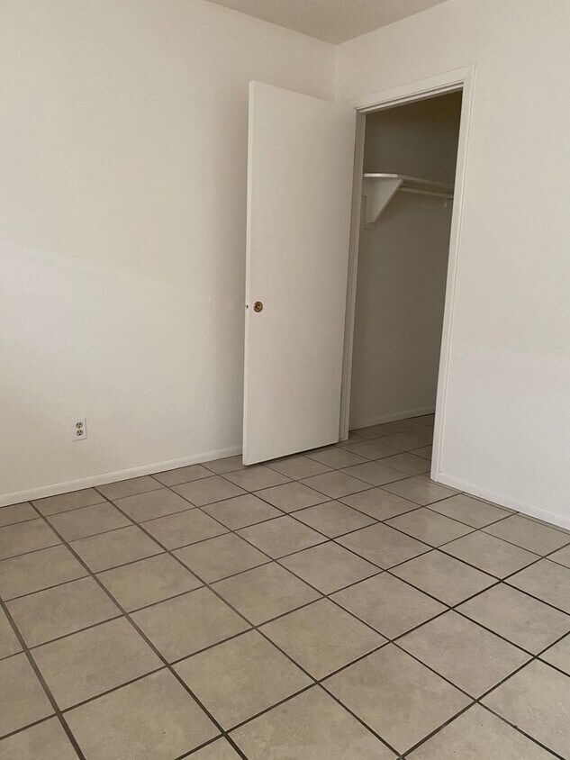 Foto principal - 5030 - 1109 Louisiana Blvd SE