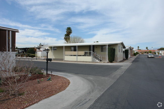 Building Photo - Sand Creek