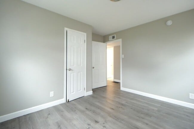 Building Photo - Charming Newly Updated 3 Bedroom Home