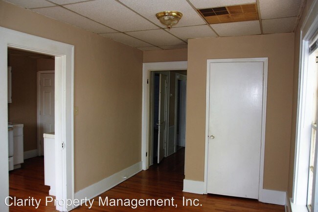 Building Photo - 84 2nd St SE