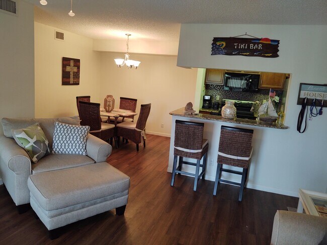 Building Photo - 2510 SE Anchorage Cove