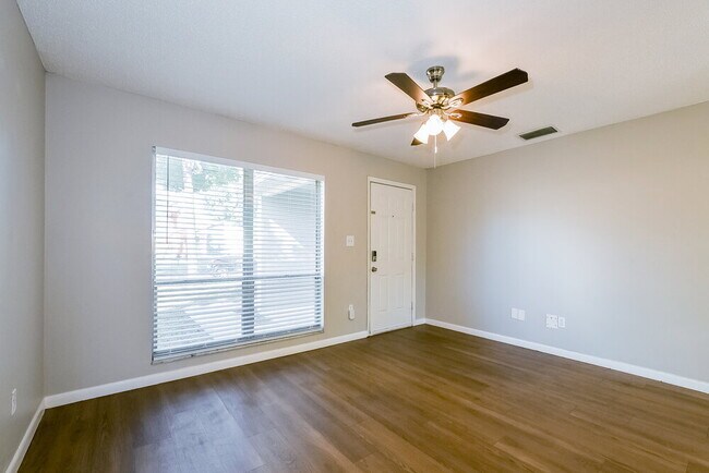 Foto del edificio - 9556 Brimton Dr