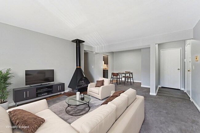 Building Photo - Sherwood Forest Estates