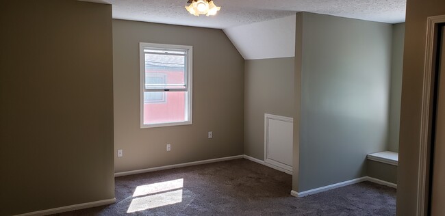 Large bedroom with extra storage - 595 N Main St