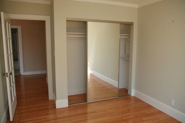 Building Photo - 2500 Chestnut Street 2