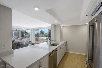 Building Photo - 5501 Heron Point Dr