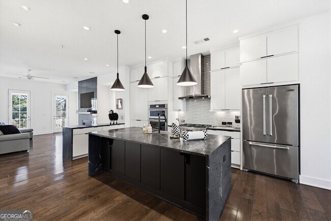 Building Photo - 3573 Parkside Wy