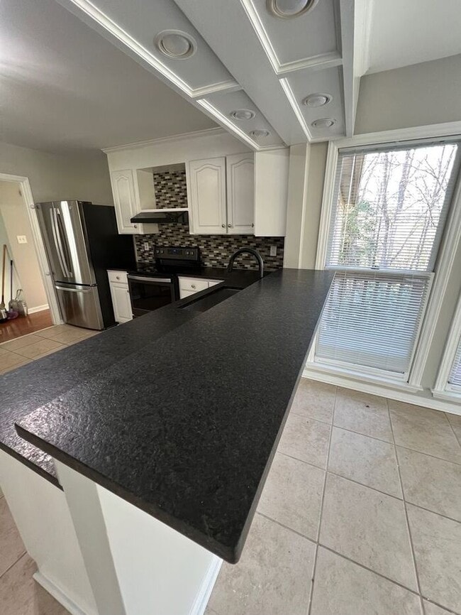 Foto del edificio - Wonderful 3 Bedroom Split Level Home In Sa...