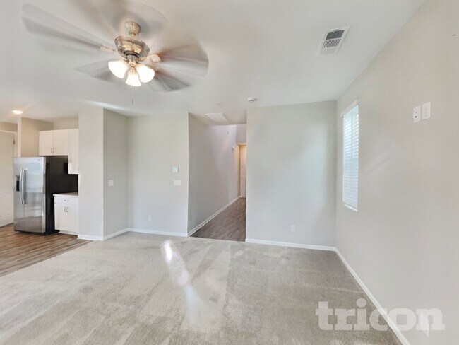 Building Photo - 109 Timber Crest Trl
