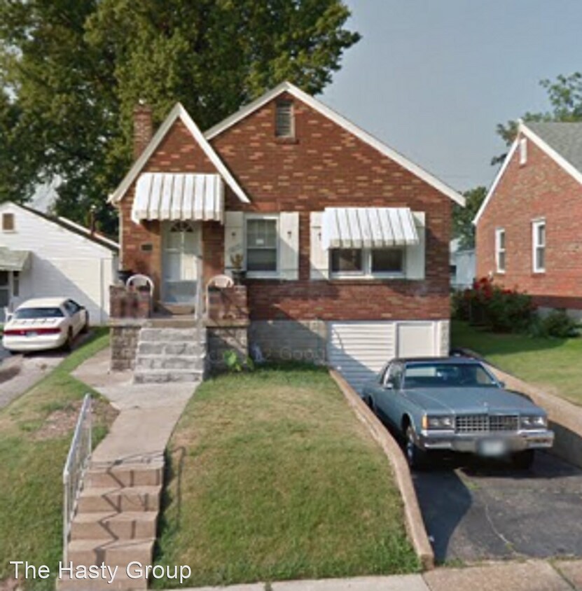 2 br, 1 bath House 6928 Woodrow Ave House Rental in Northwoods, MO