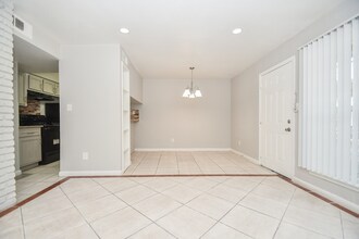 122775-DSC_3867.jpg - 7637 Harwin