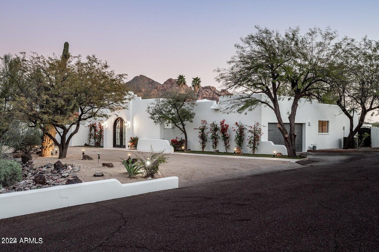 Primary Photo - 4343 E Desert Crest Dr