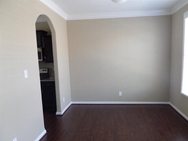 Building Photo - 175 Rowse Dr