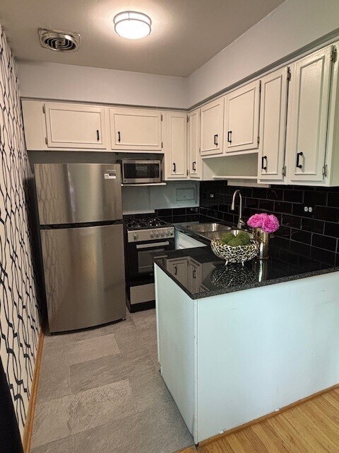New Kitchen! - 2629 N Hampden Ct
