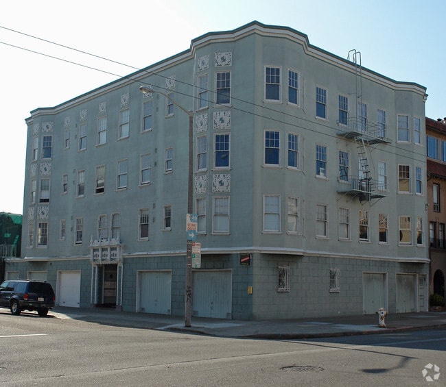 Building Photo - 2283-2285 Bay St