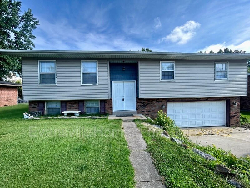 Foto principal - 8166 Lincoln Ave