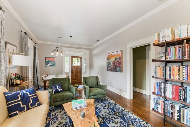 Foto del edificio - 5202 Grover Ave