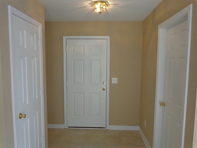 Building Photo - 132 Nacoochee Way