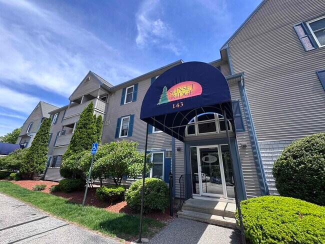 Foto del edificio - 143 Eastern Ave