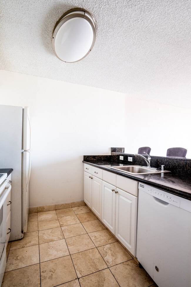 Building Photo - 98-500-500 Koauka Loop