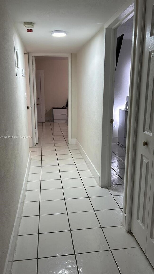 Building Photo - 505 NW 72nd Ave