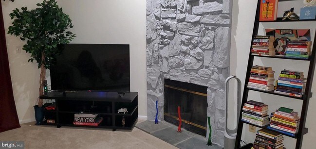 Building Photo - 3425 Hewitt Ave